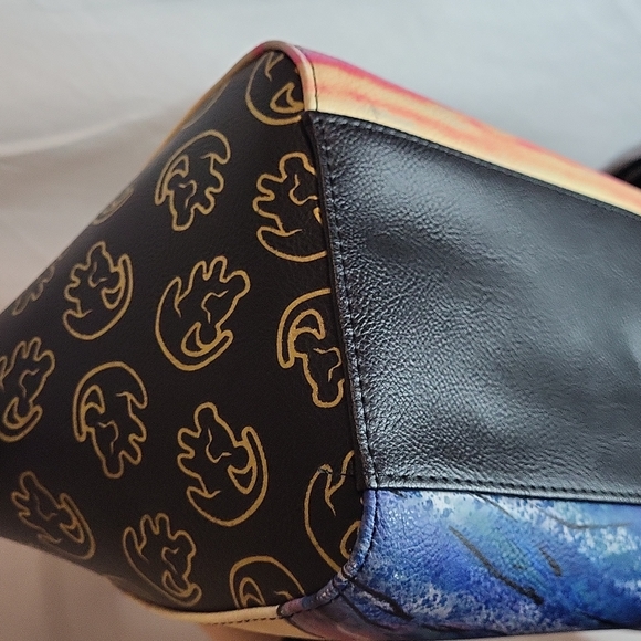 Lion King Loungefly Handbag like new only collected long strap still wrapped up - Picture 12 of 16